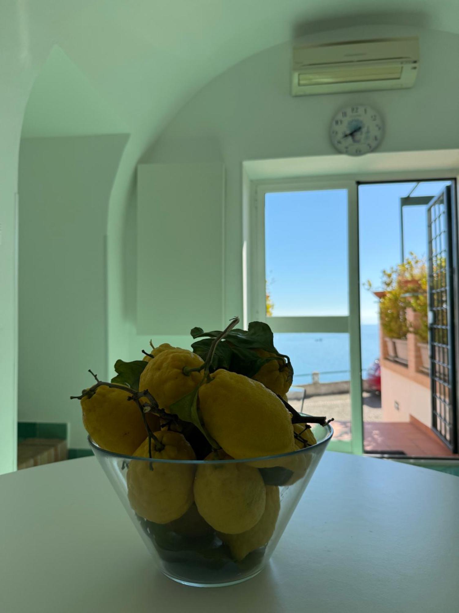 Casa Gabriella - Amalfi Coast - Free Parking - Full Sea View Vietri Exterior foto